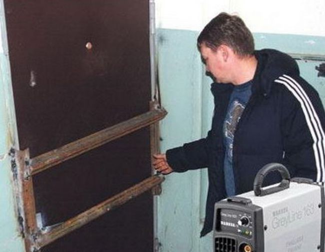шумные соседи.jpg