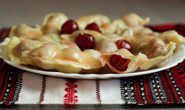 Вареники с черешней.jpg